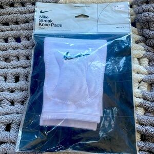 Volleyball knee pads